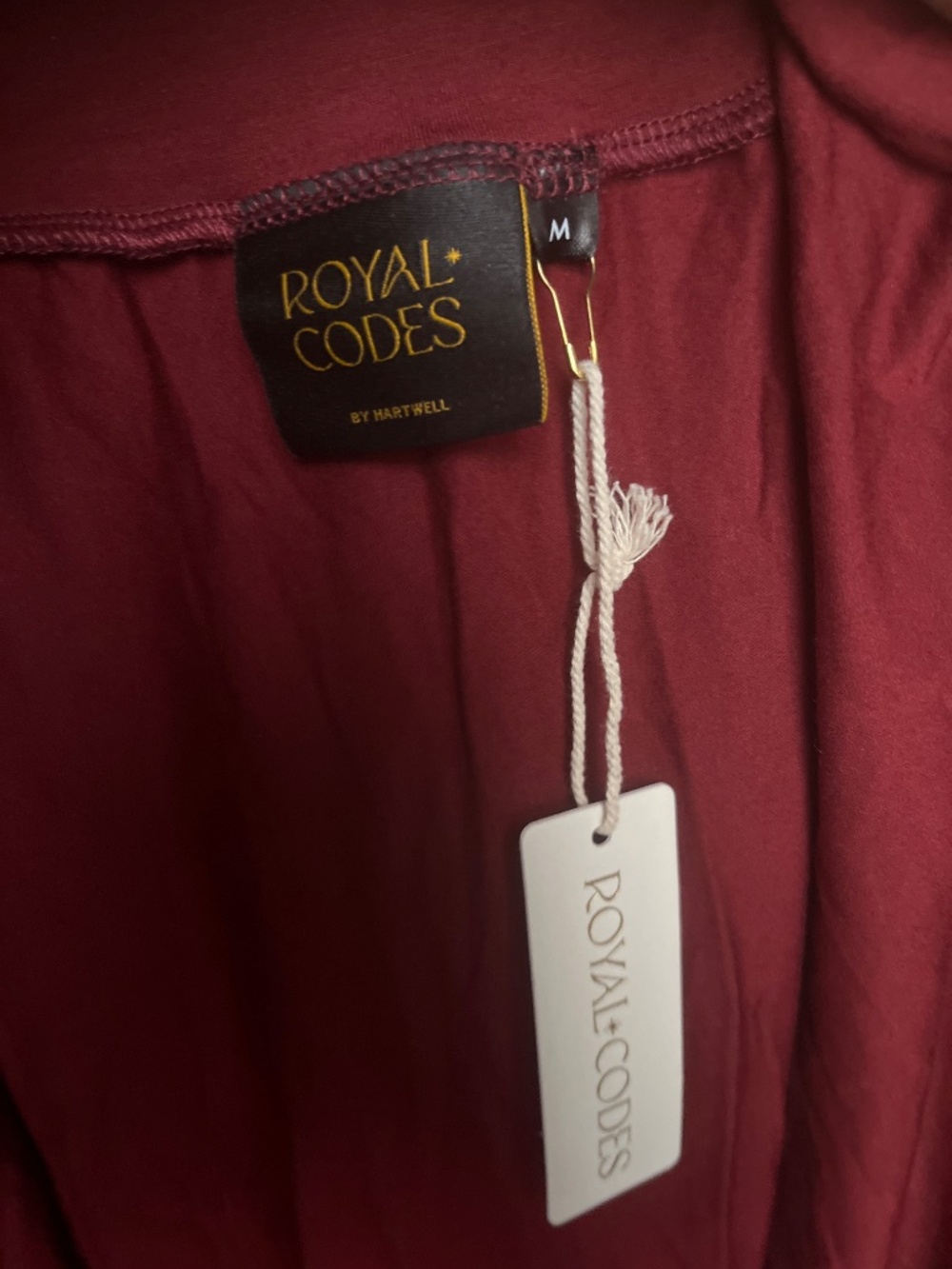 NWT  Cleopatra Slit Skirt - Scarlett Rose ROYAL CODES - Picture 8 of 8